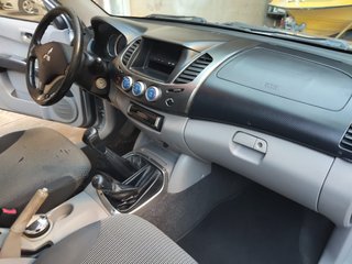 Mitsubishi L 200