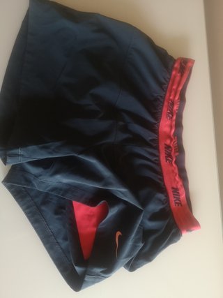 Pantalón corto Nike deportivo