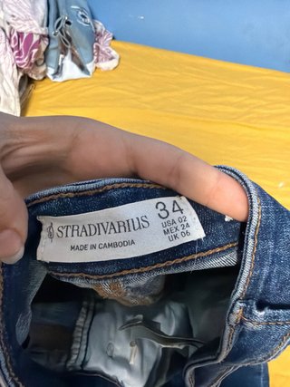 Vaqueros campana azules desgastados