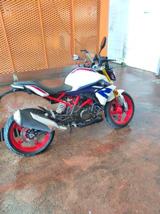 BMW 310 R Naked Moto