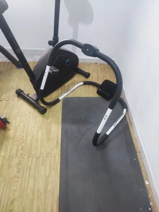 Elíptica, Bicicleta Estática y Máquina de Pesas
