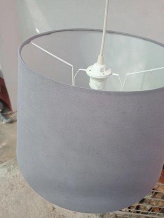 Lámpara de techo gris tela
