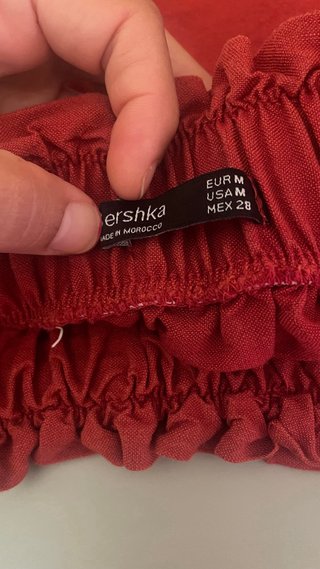 Falda corta roja cintura alta con goma
