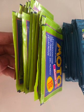 Cromos Super Moto e NBA Fleer 95-96 NON APRITI