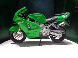 Miniatura Kawasaki Ninja ZX-12 (1:18)