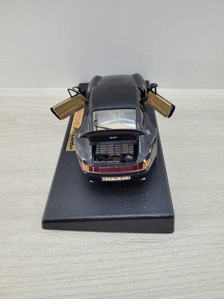 Modello Porsche 911 Turbo in scala 1:43