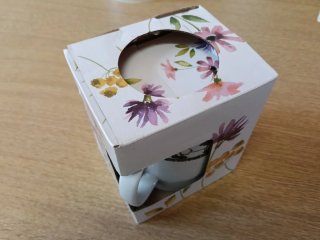 Taza de porcelana con vacas divertidas