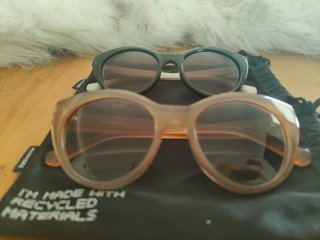 2 Gafas de Sol Hawkers Divine