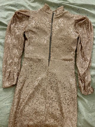 Vestido de lentejuelas dorado