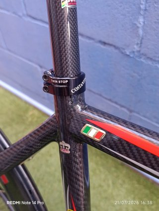 Cuadro + llantas COSTANTINO PROFESSIONAL Carbono.