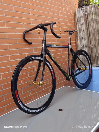 Cuadro + llantas COSTANTINO PROFESSIONAL Carbono.