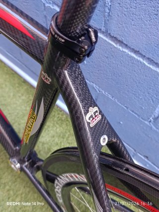 Cuadro + llantas COSTANTINO PROFESSIONAL Carbono.