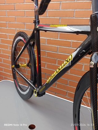 Cuadro + llantas COSTANTINO PROFESSIONAL Carbono.