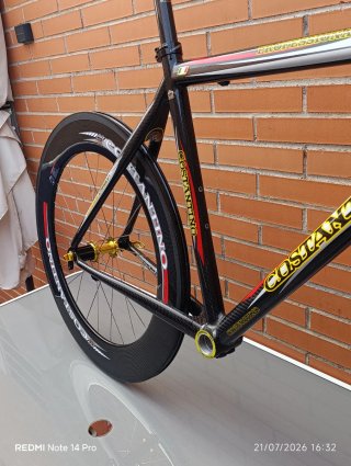 Cuadro + llantas COSTANTINO PROFESSIONAL Carbono.