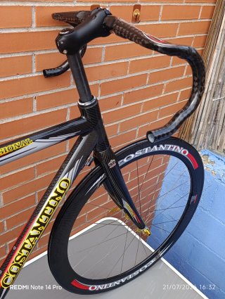 Cuadro + llantas COSTANTINO PROFESSIONAL Carbono.