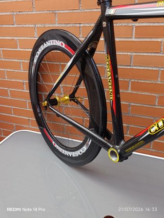 Cuadro + llantas COSTANTINO PROFESSIONAL Carbono.