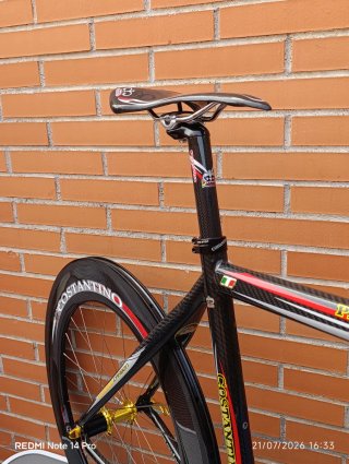 Cuadro + llantas COSTANTINO PROFESSIONAL Carbono.