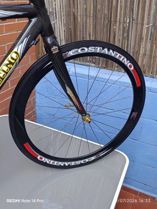 Cuadro + llantas COSTANTINO PROFESSIONAL Carbono.