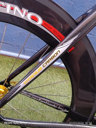 Cuadro + llantas COSTANTINO PROFESSIONAL Carbono.