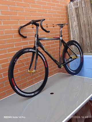 Cuadro + llantas COSTANTINO PROFESSIONAL Carbono.