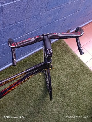 Cuadro + llantas COSTANTINO PROFESSIONAL Carbono.
