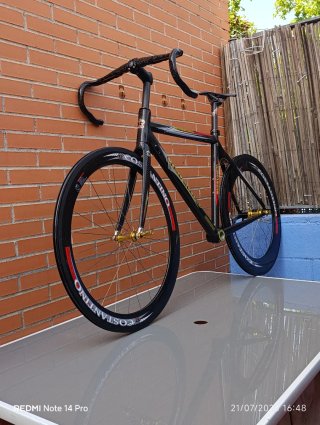 Cuadro + llantas COSTANTINO PROFESSIONAL Carbono.