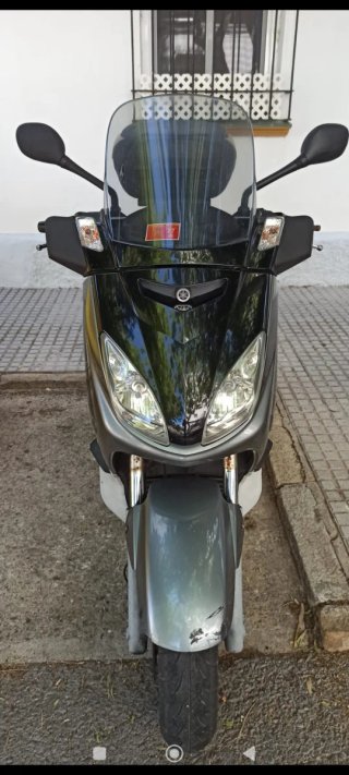 Yamaha XMAX 250 vendo o cambio