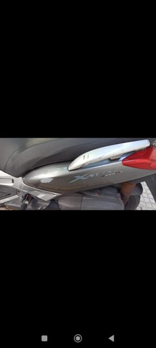 Yamaha XMAX 250 vendo o cambio