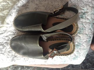 Sandalias planas verde militar