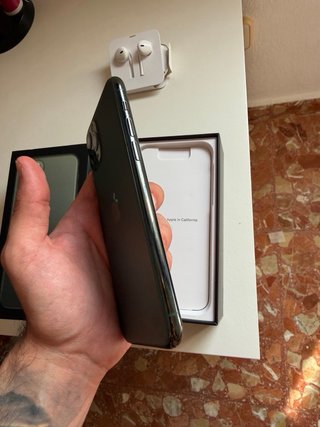 iPhone 11 Pro in verde oliva