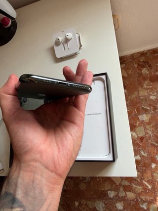 iPhone 11 Pro in verde oliva