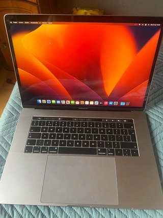 MacBook Pro 15 2018 i7 16GB RAM 256GB SSD