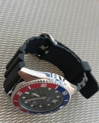 Casio Duro Pepsi MDV-107 - Impecable