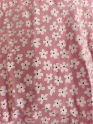Blusa de tirantes floral rosa y blanco
