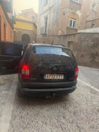 Opel Safira 2005