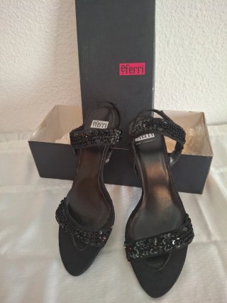 Sandalias Eferri Negras con Lentejuelas