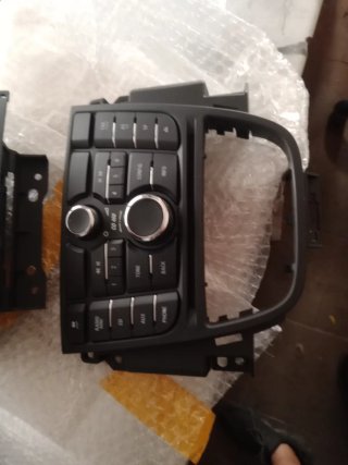 CD 400 Mandos cd y pantalla lcd Opel Astra J