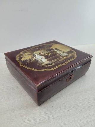 CAJA O JOYERO ORIENTAL