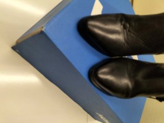 Stivaletti in pelle neri con tacco
