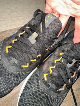 Zapatillas Nike Negras y Naranjas