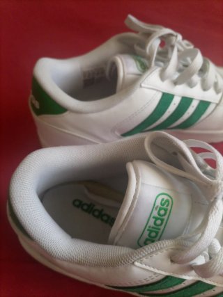 ADIDAS 37.5 DE PIEL EXCELENTE MODELO