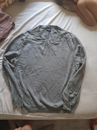 Jersey cuello pico gris rombos