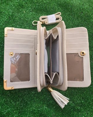 Monedero Guess Beige y Dorado