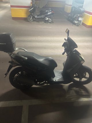 Moto Scooter 125cc Negra