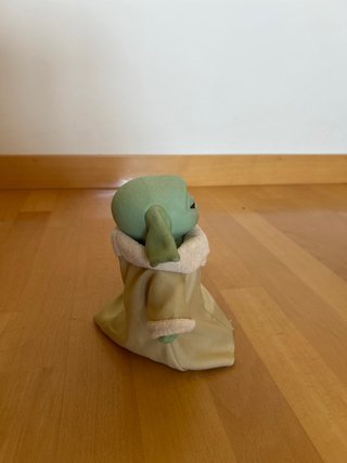 Bebé Yoda Animatrónico con Sonidos de bebe