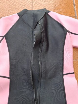 2 Neoprenos Cortos Primark Talla 5-6 Años