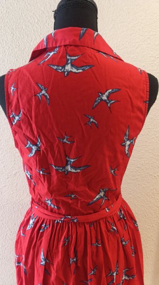 Vestido Mango Rojo con Estampado de Pájaros