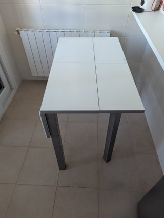 Mesa Cocina Cristal Extensible + 2 Sillas