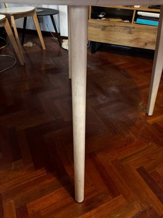 Mesa redonda madera Ikea Lisabo y 5 sillas