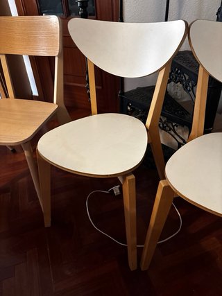 Mesa redonda madera Ikea Lisabo y 5 sillas